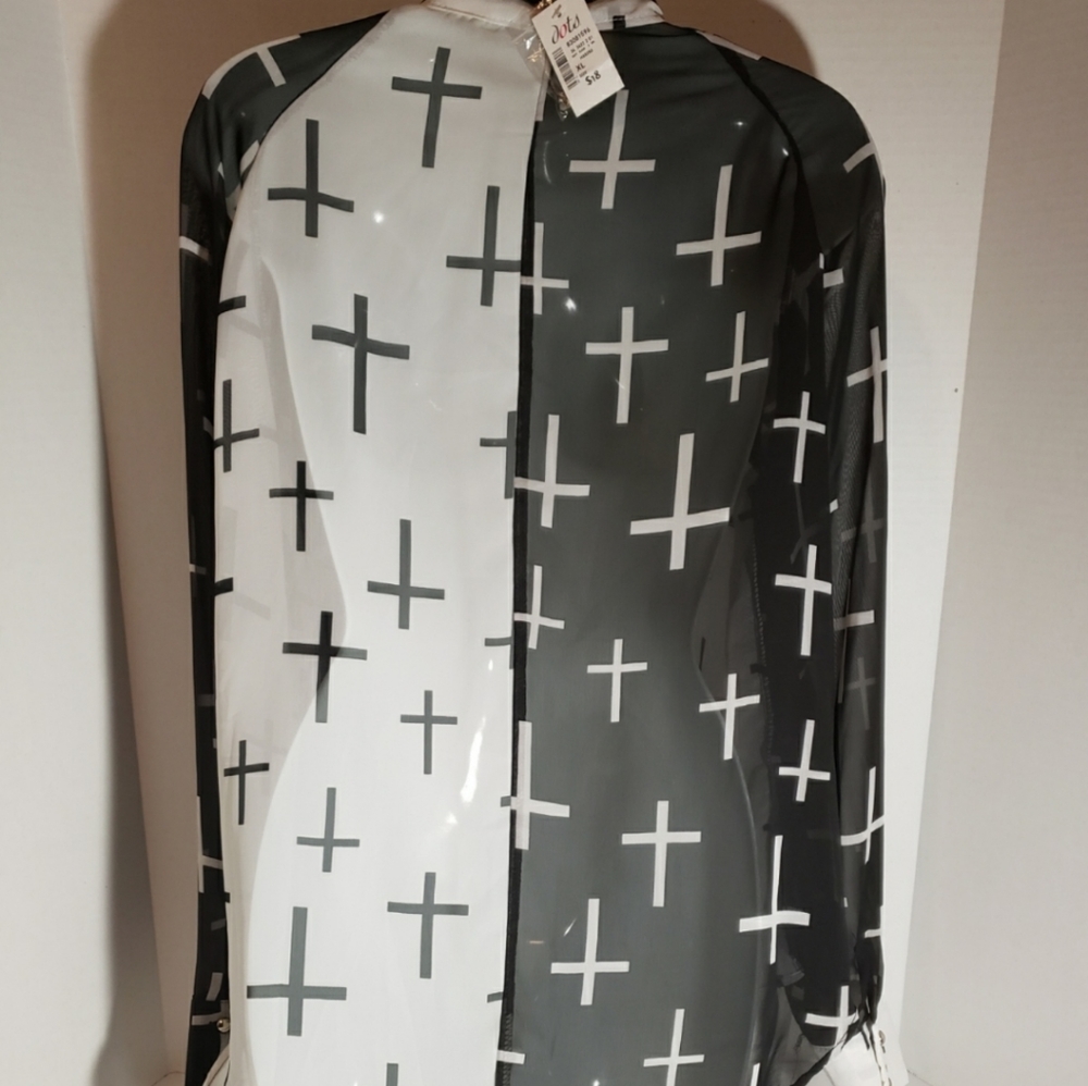 NWT Women's Dots Long Sleeve Button Down Shirt - Picture 3 of 3